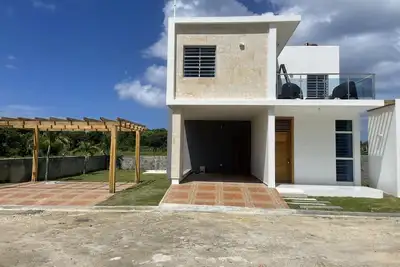 3 minutes from the beach! Newly built Villa with pool
