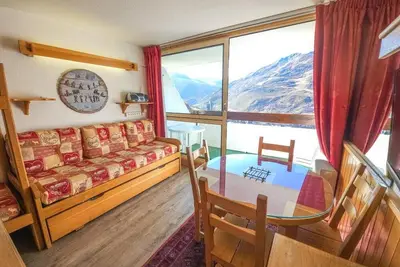 Image de À 10m des pistes de ski, 8ème étage, vue montagne, télévision, casier à ski, 20m², Les Menuires
