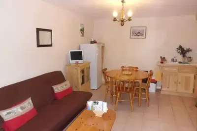 Image de 200m du centre station, Rez-de-chaussée, vue montagne, parking, télévision, 40m², Brides Les Bains