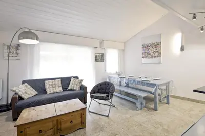 Image de Centre station, 4ème étage, vue village, balcon, parking, télévision, casier à ski, 70m²