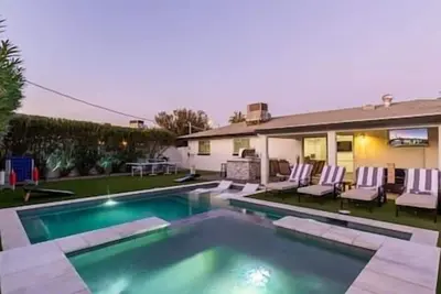 Image de Walk 2 Old Town Scottsdale New Heated Pool Hot Tub