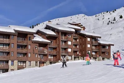 Image de 100m du centre station, 1er étage, vue pistes de ski, balcon, télévision, 25m², La Plagne