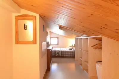 Image de 100m du centre station, 4ème étage, balcon, télévision, casier à ski, 45m², La Plagne