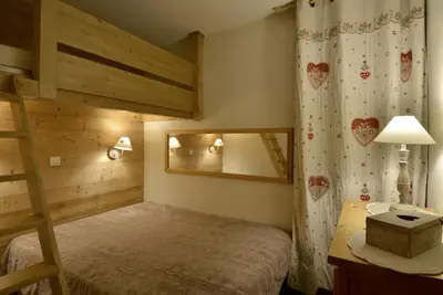 Image de 100m du centre station, 1er étage, vue pistes de ski, balcon, télévision, 28m², La Plagne