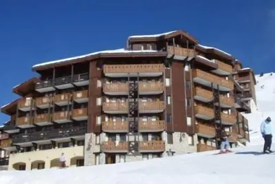 Image de 100m du centre station, 1er étage, vue pistes de ski, balcon, télévision, 27m², La Plagne
