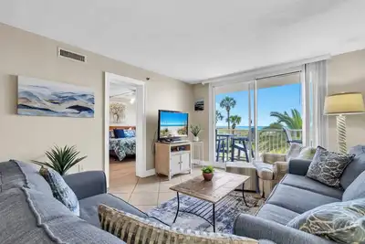 Image de Destin on the Gulf 205-Beachfront Views-2br