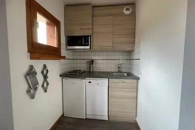 Image de 100m du centre station, 6ème étage, balcon, télévision, 22m², La Plagne
