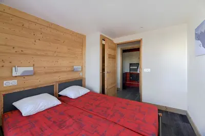 Image de 4ème étage, balcon, télévision, casier à ski, 39m², Montchavin La Plagne