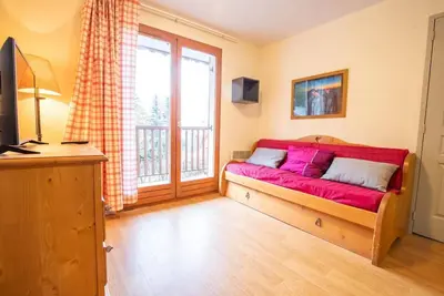 Image de Wifi, 200m du centre station, 1er étage, vue montagne, balcon, télévision, casier à ski, 49m²