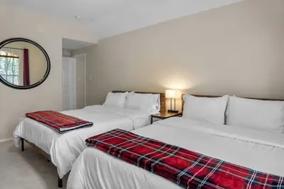 Image de Discounts! Walking Distance to Midtown Restaurants