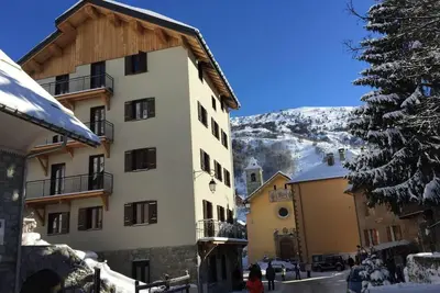 Image de Centre station, 2ème étage, balcon, télévision, casier à ski, 90m², Valloire