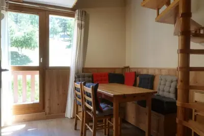 Image de 150m du centre station, 3ème étage, balcon, télévision, casier à ski, 35m², Peisey-Vallandry