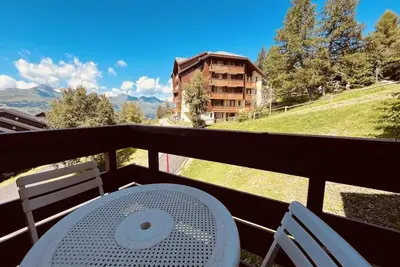 Image de 230m du centre station, étage -2, balcon, télévision, casier à ski, 20m², Peisey-Vallandry