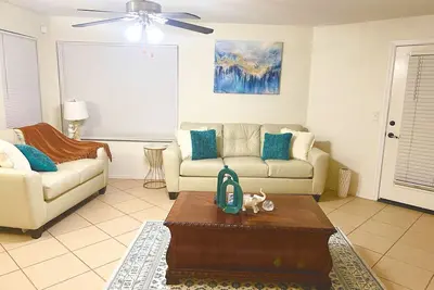 Image de Clean and Cozy Condo