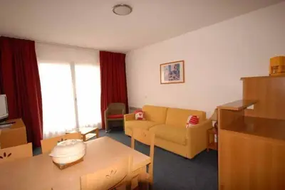 Image de 30m du centre station, 1er étage, vue pistes de ski, remise en forme, piscine, sauna, télévision