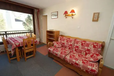 Image de 200m des commerces, 2ème étage, vue pistes de ski, balcon, casier à ski, 42m², Les 2 Alpes