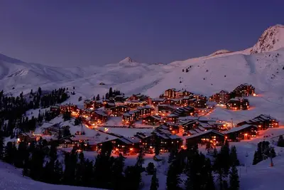 Image de À 20m des pistes de ski, Rez-de-chaussée, vue pistes de ski, télévision, 40m², La Plagne