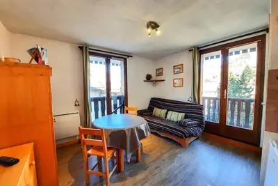 Image de À 100m des pistes de ski, 1er étage, balcon, télévision, casier à ski, 20m²