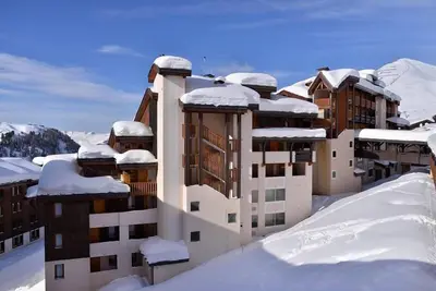 Image de Pied des pistes de ski, 4ème étage, vue pistes de ski, balcon, télévision, casier à ski, 23m²