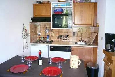 2ème étage, vue montagne, balcon, parking, télévision, casier à ski, 34m², Combloux