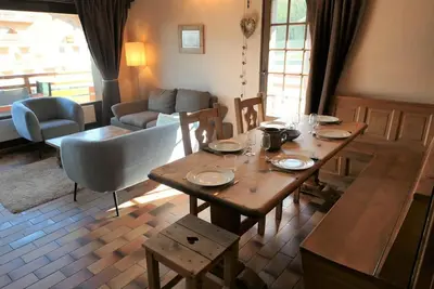 Image de 2ème étage, vue montagne, balcon, parking, télévision, 65m², Saint Gervais