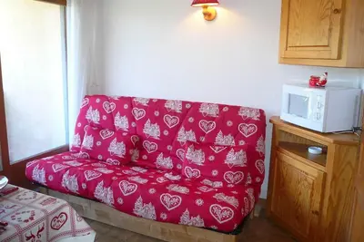 Rez-de-chaussée, vue montagne, balcon, parking, télévision, casier à ski, 23m², Combloux