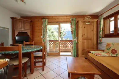 Image de Étage -1, vue montagne, piscine, balcon, parking, télévision, casier à ski, 36m², Les Houches