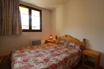 Image de Wifi, 100m du centre station, 3ème étage, vue rue, balcon, parking, télévision, casier à ski, 33m²