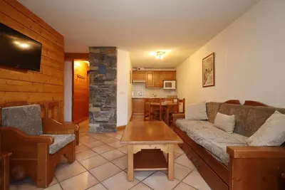 Image de 2ème étage, piscine, balcon, parking, télévision, casier à ski, 38m², Les Houches