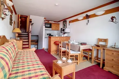 Image de Pied des pistes de ski, 2ème étage, vue pistes de ski, balcon, télévision, casier à ski, 28m²