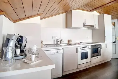 Image de À 200m des pistes de ski, 2ème étage, remise en forme, balcon, télévision, 130m², Les Menuires