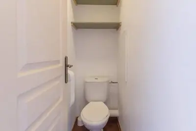 Image de 100m des commerces, 1er étage, vue rue, casier à ski, 32m², Serre Chevalier