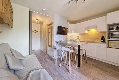 Image de À 200m des pistes de ski, 7ème étage, balcon, télévision, casier à ski, 23m², Les Menuires