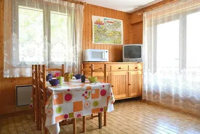 Image de Rez-de-chaussée, balcon, télévision, casier à ski, 29m², Le Grand Bornand