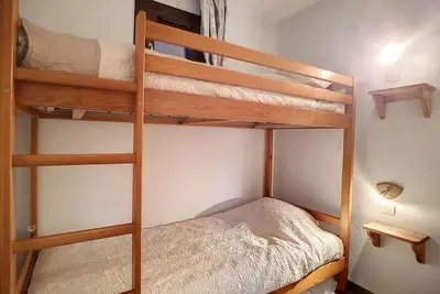 Image de À 100m des remontées, Rez-de-chaussée, balcon, télévision, casier à ski, 36m², Les Menuires