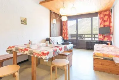 Image de 220m du centre station, 5ème étage, vue village, balcon, télévision, 42m², Montgenèvre
