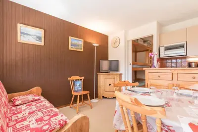 Image de Vue pistes de ski, terrasse, parking, télévision, casier à ski, 28m², Montgenèvre