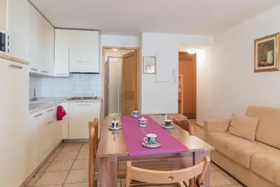 Image de 260m du centre station, Rez-de-chaussée, balcon, parking, télévision, 28m², Montgenèvre