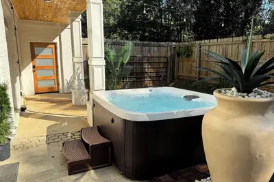 Image de Large InstaWorthy Retreat 😍 Hot Tub + Magical Theater: Sleeps 16