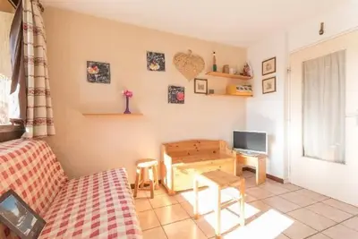 Image de 1er étage, vue montagne, balcon, parking, télévision, casier à ski, 33m², Montgenèvre
