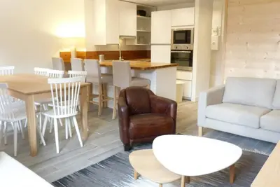 Image de Wifi, 50m des commerces, 1er étage, terrasse, télévision, 79m², Les Arcs