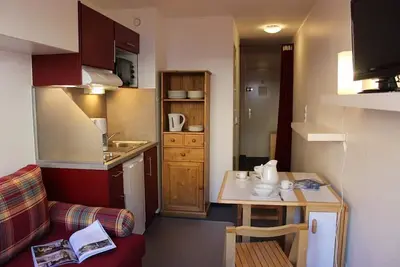 Image de 2ème étage, balcon, télévision, casier à ski, 18m², Val Thorens