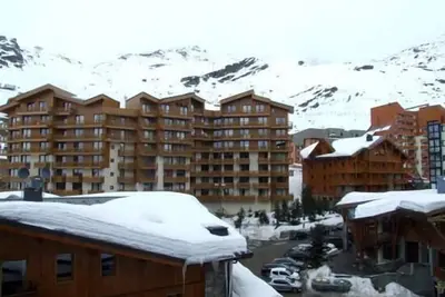 Image de 5ème étage, balcon, télévision, casier à ski, 18m², Val Thorens
