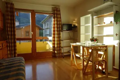 Image de 1er étage, vue montagne, balcon, parking, télévision, casier à ski, 22m², Les Arcs