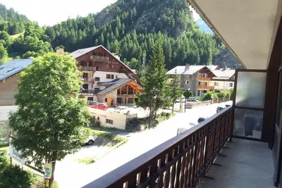 Image de Centre station, 2ème étage, vue montagne, balcon, parking, casier à ski, 39m², Valloire