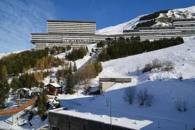 Image de À 10m des pistes de ski, 4ème étage, balcon, télévision, casier à ski, 17m², Les Menuires
