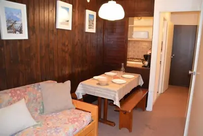 Image de À 10m des pistes de ski, 7ème étage, balcon, télévision, casier à ski, 28m², Les Menuires