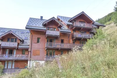 Image de À 150m des pistes de ski, 2ème étage, balcon, télévision, casier à ski, 45m², Valloire