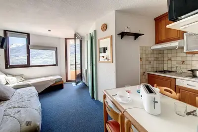 Image de 2ème étage, télévision, casier à ski, 26m², Les Menuires