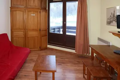 Image de Centre station, 4ème étage, vue pistes de ski, balcon, télévision, casier à ski, 22m², Les Orres